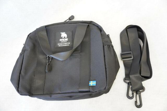 ショルダーストラップ付です