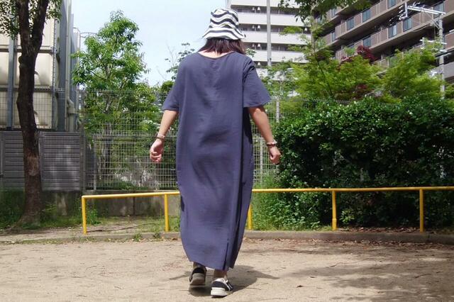 【無印良品 楊柳ガーゼ 五分袖ワンピース】正面・背面ともボディラインをほぼ拾いません！