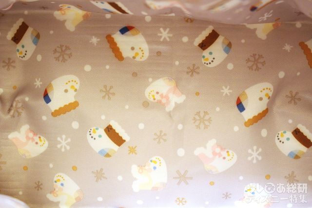 「ダッフィー&フレンズのウィンターホリデー」スーベニランチケース