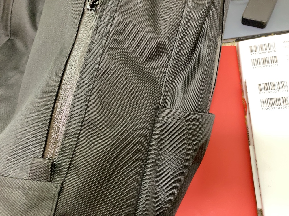 【ワークマン】おすすめ「防水リュック」はコレ!激安なのに大容量で通勤・通学に超便利♪【徹底レビュー】(1/4) - ハピママ*