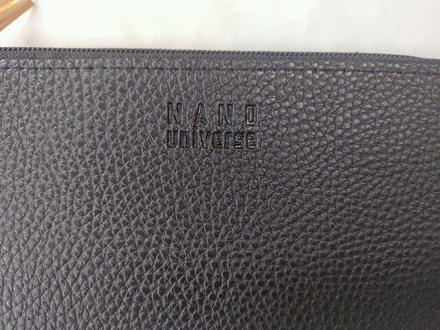 ブランドロゴの型押しあり