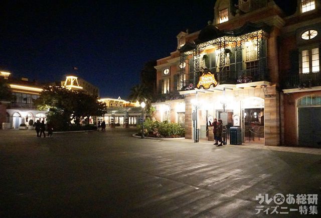 「カリブの海賊」前｜東京ディズニーランド「アナとエルサのフローズンファンタジー」2018年