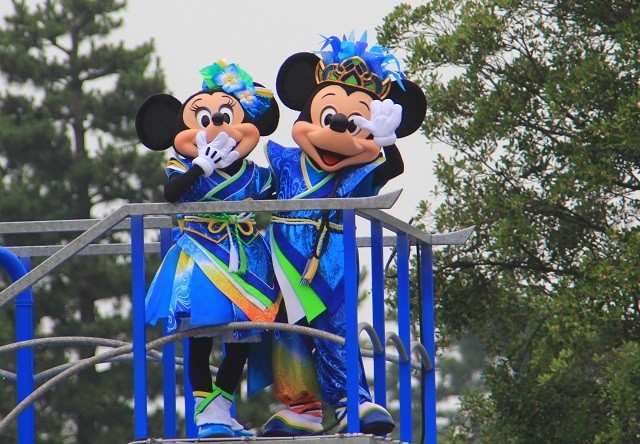 パレードルートをぐるりと回り、涼舞疾風チームがやってきます！