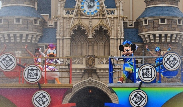 ドナルドとのアシンメトリーのダンスが最高にかっこいいです