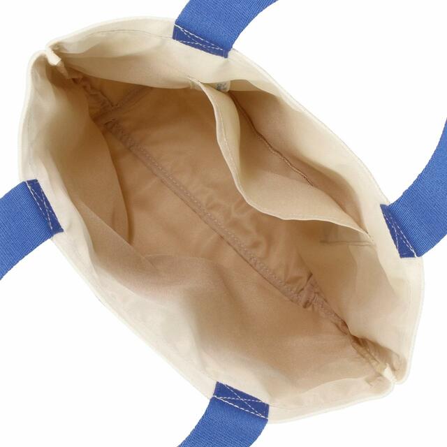 トートバッグ 2,900円｜東京ディズニーリゾート「三匹の子ぶた」グッズ｜販売店舗：東京ディズニーランド「タウンセンターファッション」、東京ディズニーシー「スチームボート・ミッキーズ」｜発売日：2023年12月26日（火）