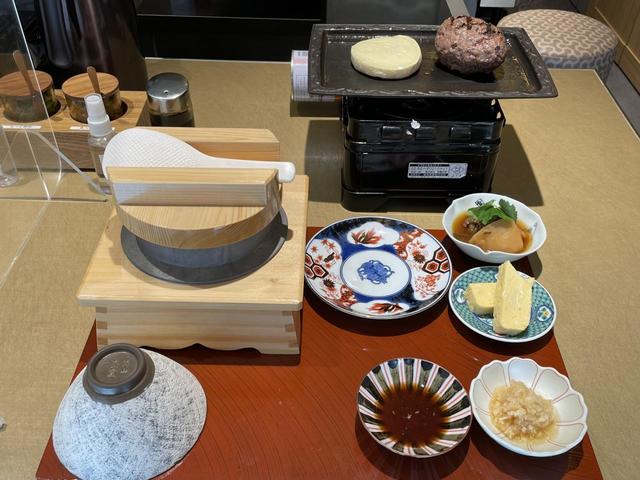 【釜元はん米衛中目黒店】「熟成和牛レアハンバーグ&とろけるカマンベールチーズ」のセット内容