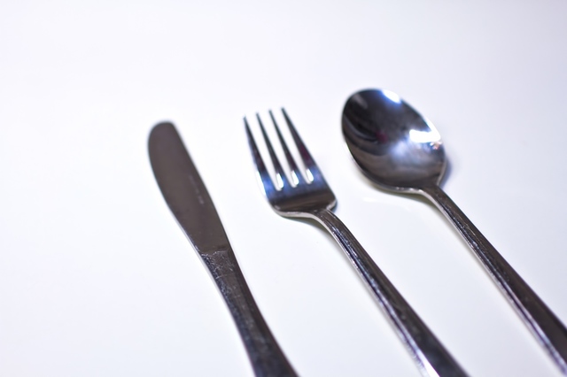 長期滞在の場合はナイフとフォーク、スプーンがあれば何かと便利です! 