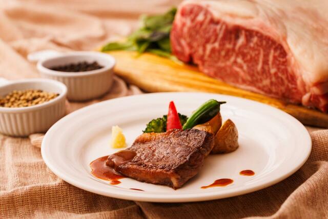 「＜ディナー＞国産牛の鉄板焼ステーキ」＜期間：2025年4月1日～6月30日＞【鉄板焼ステーキ食べ放題！アジア各国のグルメも好きなだけ！川崎日航ホテルで豪華ブッフェ開催！】