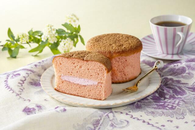 「桜シフォンのホイップサンド」＜価格：192.24円（税込）＞【【セブン-イレブン】うれしい！おいしい！「春のごちグルメ」開催！春の行楽ににぴったりな全20品ご紹介♪】