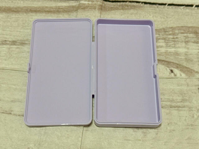 ケースを開けるとこんな感じ！