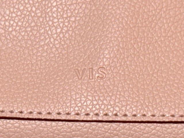 背面側下部には「VIS」の刻印入り