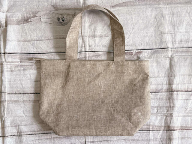 【カルディ　レモンバッグ】背面は装飾がないシンプルなデザイン