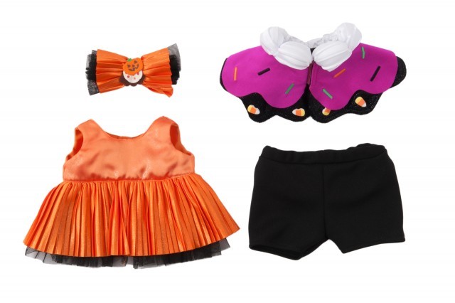 セット内容(リボン、ケープ、ワンピース、ドロワーズ)