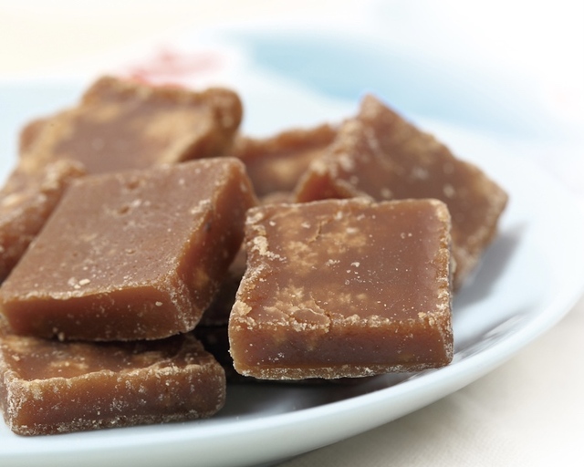 【紀ノ国屋「沖縄フェア」】黒糖と粟国の塩を使った「塩こくとう」（税込421円）