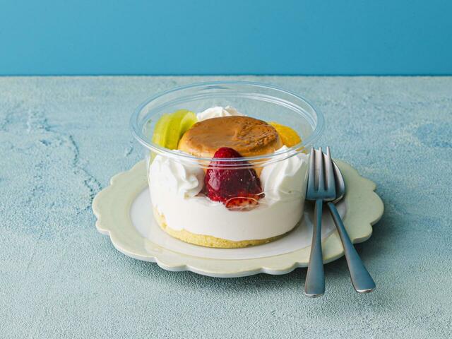 プリンアラモード　1個　561円（テイクアウト）、572円（イートイン）／デイジイ東京（グランスタ東京／改札内1F 北通路エリア）【グランスタ プリン総選挙2026】