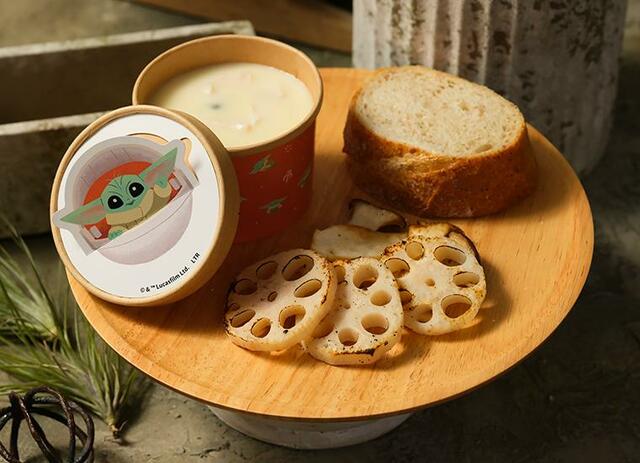 「＜グローグー＞選べるスーププレート（チャウダー）」＜税込2,190円＞【東京ソラマチで「STAR WARS」OH MY CAFE開催】