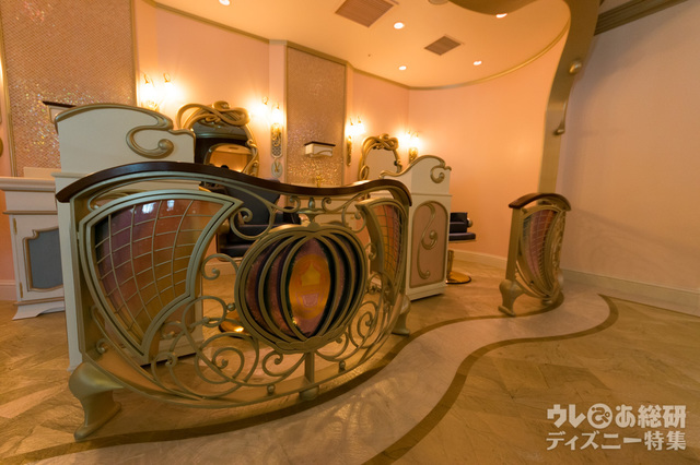 「ビビディ・バビディ・ブティック」サロン内|東京ディズニーランド ワールドバザール