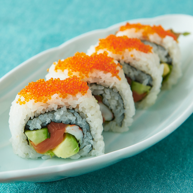 「カリフォルニアロール」850円(税込)築地玉寿司／8F※キャンペーン限定