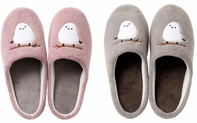 【ニトリ デコホーム】“シマエナガグッズ”「ルームシューズ」価格 各799円