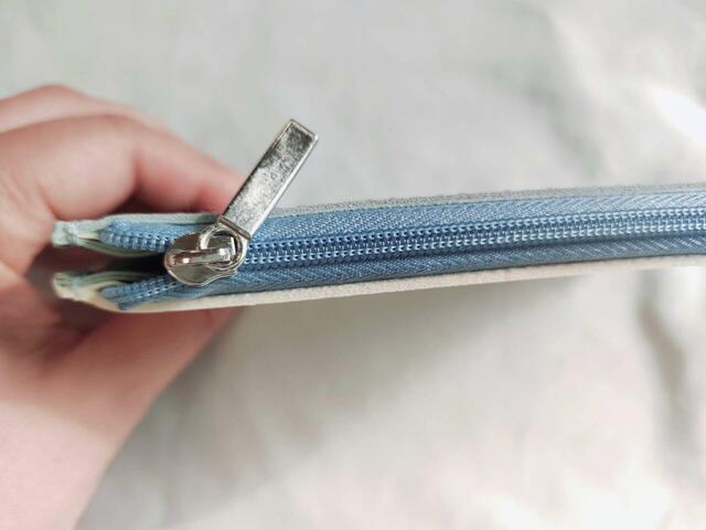 チャックはもちやすいサイズ