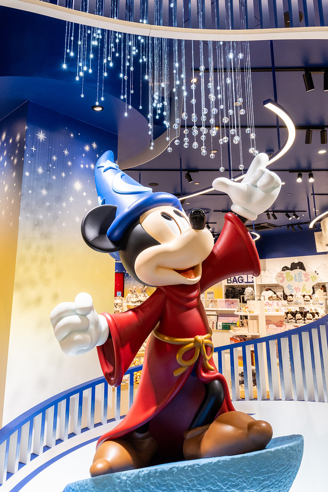 【ディズニーストア 太田イオンモール店】入口のようす