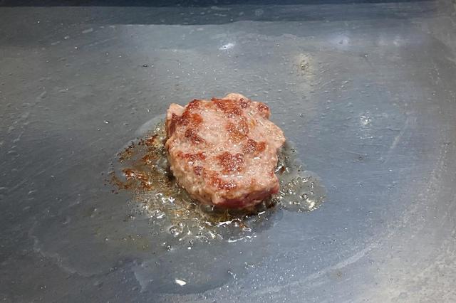 両面が香ばしく焼けたら食べごろ