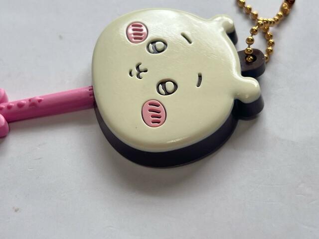 横から見るとホワイトチョコとミルクチョコの2層になっています。凝っているのがうれしい♪