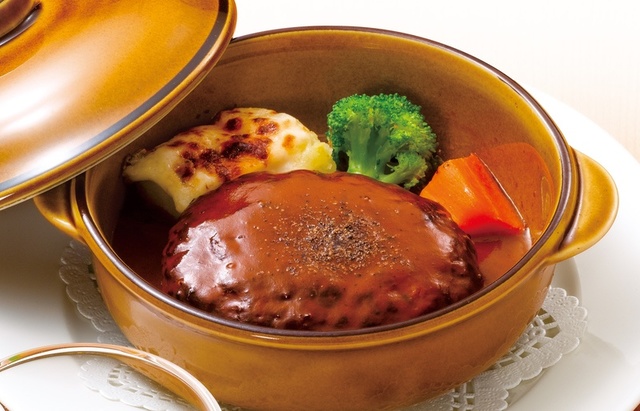 黒×黒ハンバーグ～じゃがいもとクリームの重ね焼き～