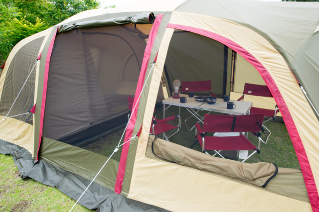 2ルームシェルター  ※テーブル、チェア、食器セットは別料金でレンタル可