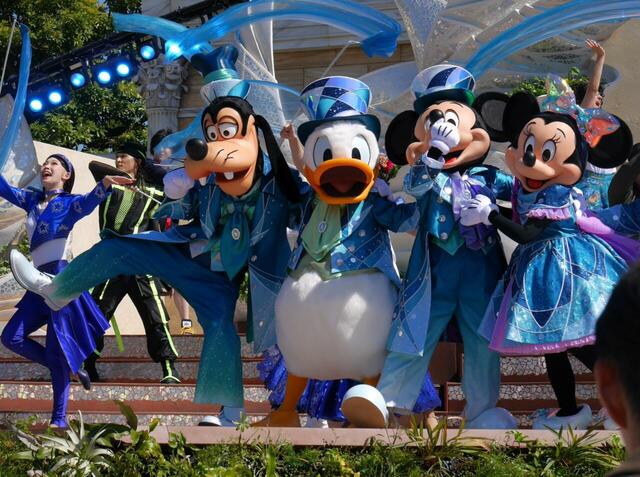 「東京ディズニーシー　25周年“スパークリング・ジュビリー”」ダンス・ザ・グローブ！