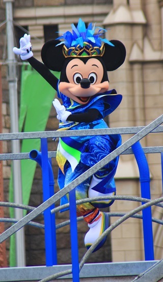 ただただかっこいいミッキーをお楽しみください