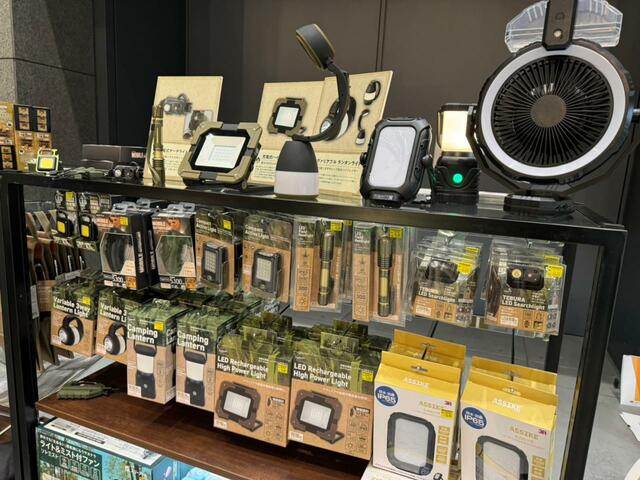 【ワークマン ライト】充電式や手ぶらで利用できるものなどライトコーナーはかなりの充実ぶりでした