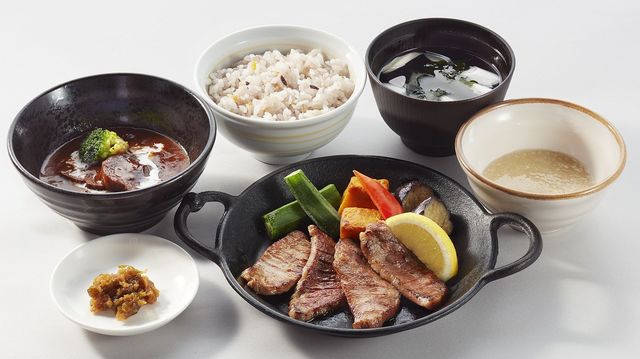 仙台名物！牛たん焼きとタンシチューのよくばり御膳