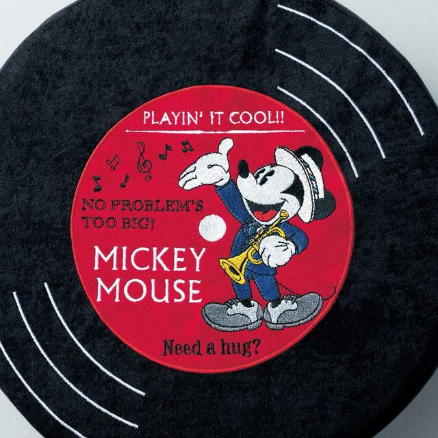 レコードみたいなあぐらクッション 7,990円｜ディズニーファンタジーショップ「ミッキーマウス タイムスリップ」