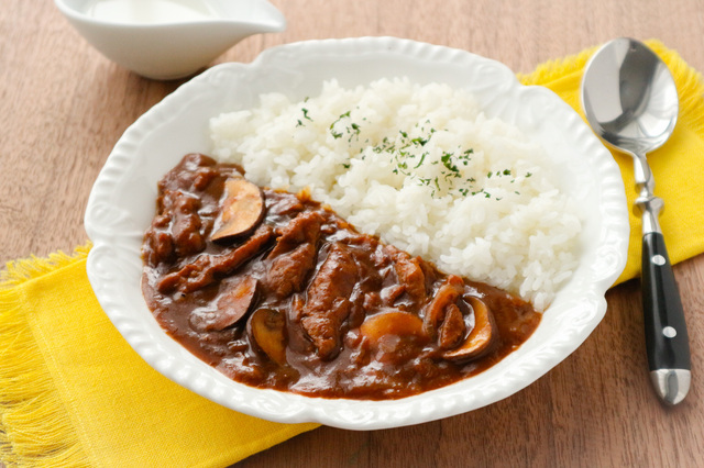 【そのまま煮ておいしいシリーズ】ハヤシライス