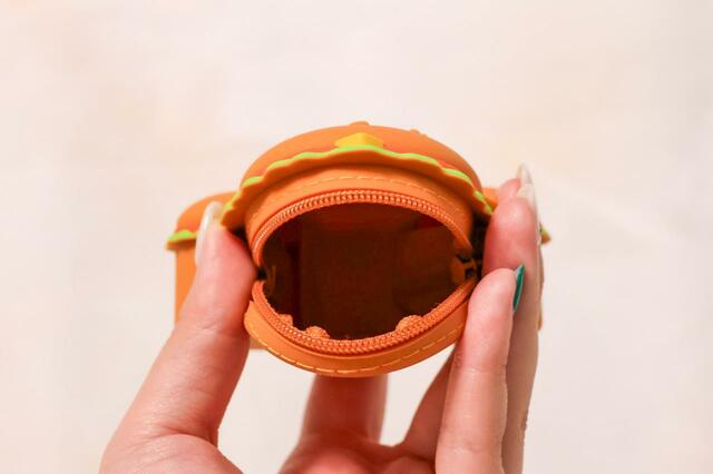 バッグチャーム、ケース付き 1200円