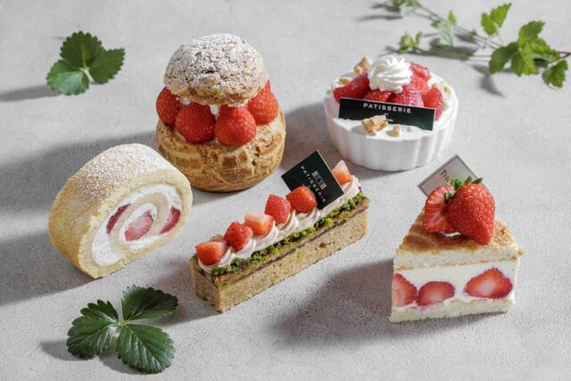 写真左上より時計回り:ストロベリーシュークリーム、ベイクドレアチーズケーキ 苺添え、フレジェ、アーモンドケーキフレーズ、苺のロールケーキ