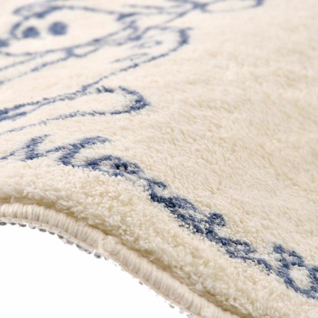 ミッキー&ミニー マット/価格3,630円 (税込)、サイズ:縦約45×横70×厚み1(cm)、素材:ポリエステル、重さ:約500(g)