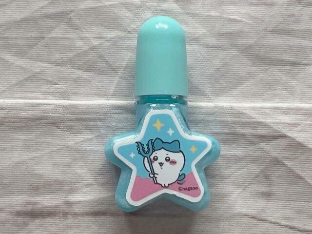 ハチワレは水色＆星形