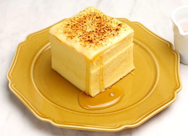 台湾カステラデコケーキ ブリュレチーズ　￥580円