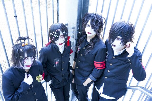 鐘ト銃声 撮影・源賀津己