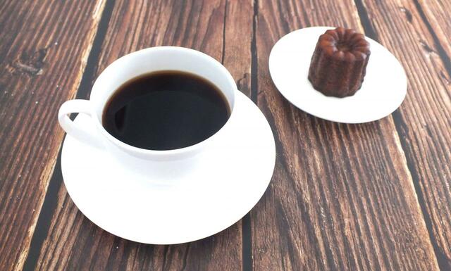 濃厚な細挽きコーヒー