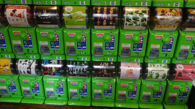 パンダの穴喫茶展／店内で楽しめるガチャ