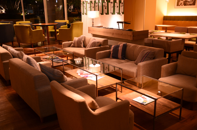 #702 CAFE&DINER なんばパークス店