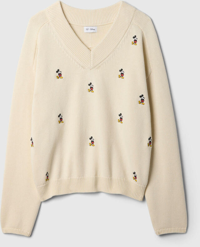 Vネックセーター　¥7,990｜Gap x Disney Collegiate