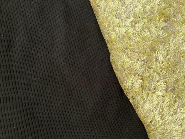 【ユニクロ エアリズムコットンブラタンクトップ】素材の詳細　表地：綿48%, ナイロン43%, ポリウレタン9%　裏地：ナイロン86%, ポリウレタン14%　カップの裏層生地：100% ポリエステル