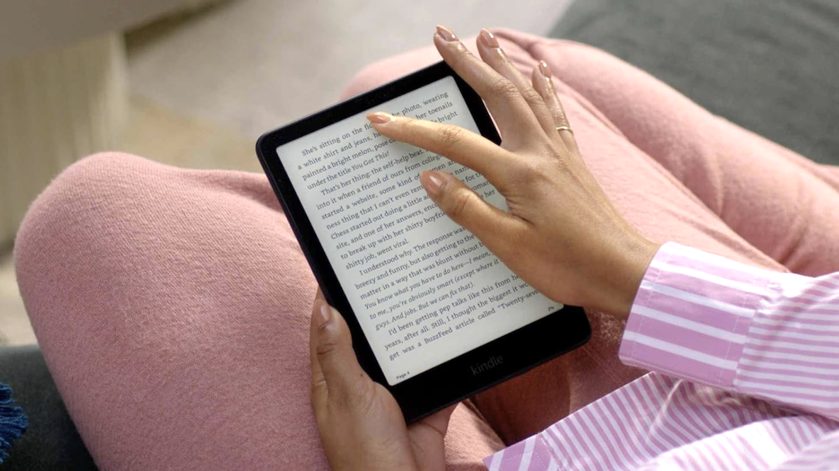 荷物も機能も身軽が良い。 New Kindle「Paper white」で、読書専用端末