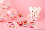 【コリラックマ「KORILAKKUMA 20th ANNIVERSARY CAFÉ」】コリラックマのいちごつぶつぶソーダ 1,090円