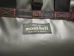 【モンベル　タフトートM】カラーはブラック1色のみ。オールブラックにレッドのステッチが特徴的！