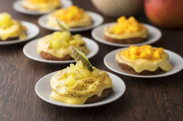 季節のフルーツを使ったフレンチトースト グラチネ